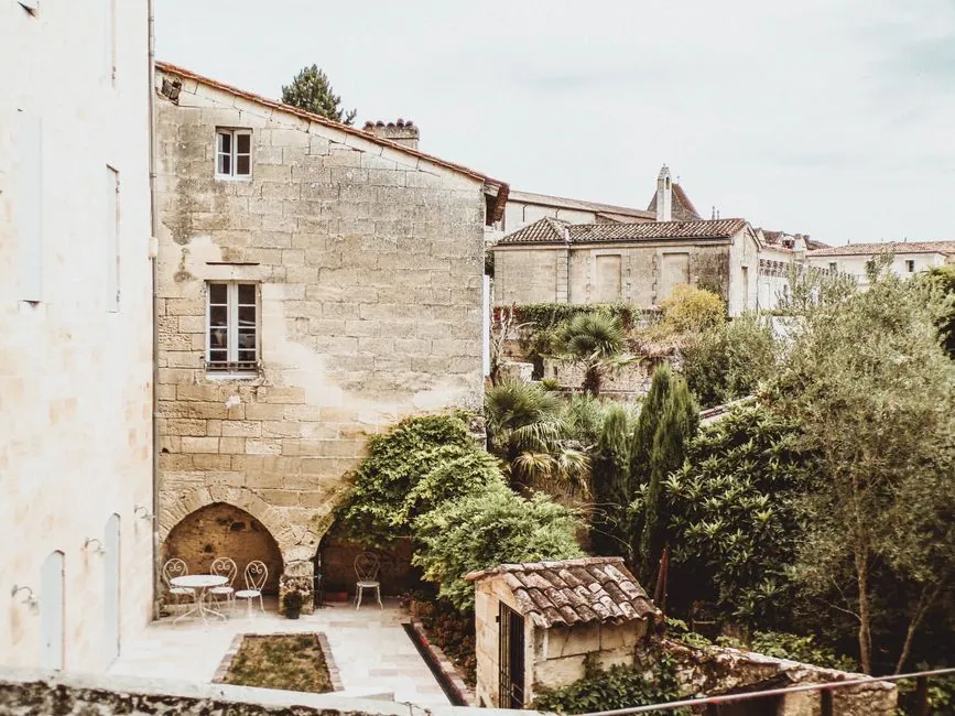 Detail d'un jardin amenage par l'atelier Saint-Raymond